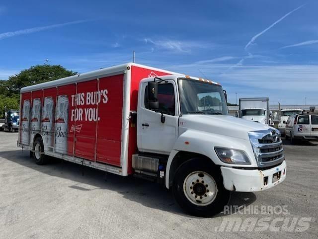 Hino 338 Camiones de reparto de bebidas