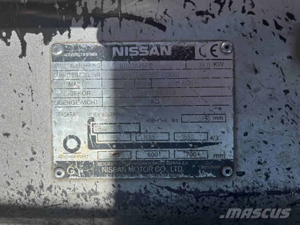 Nissan UD02A25PQ Camiones LPG