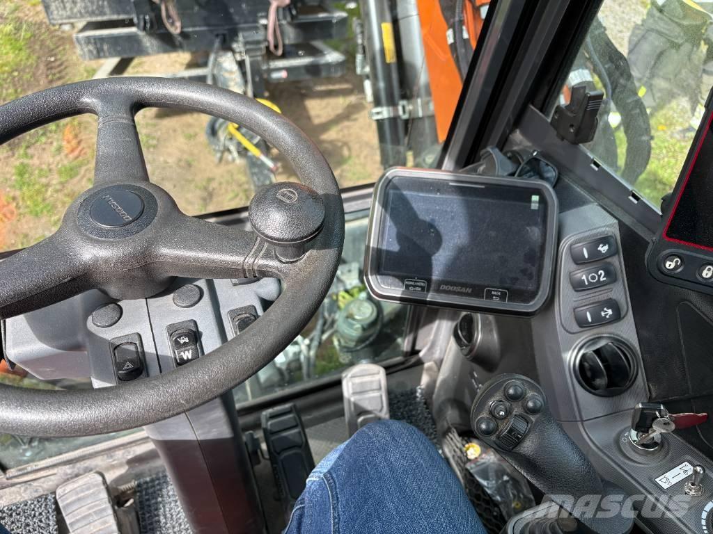 Develon DX 100 W-7 Excavadoras de ruedas