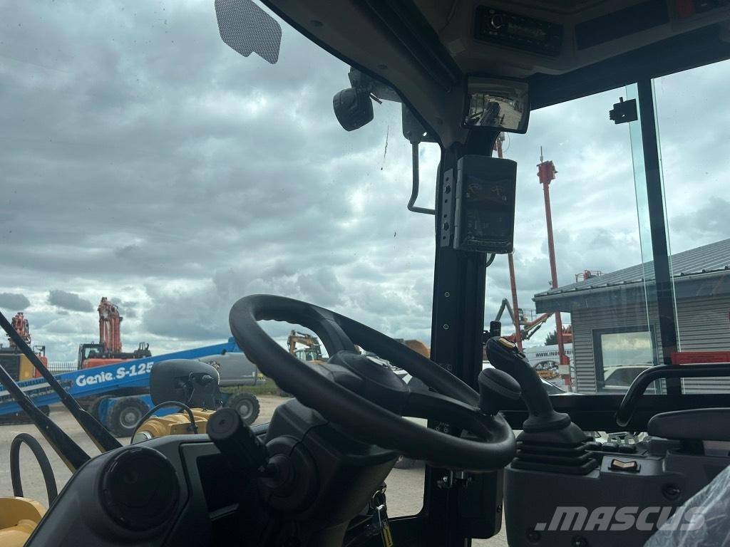 CAT 906 Cargadoras sobre ruedas