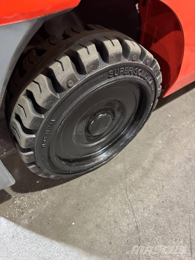 Toyota 8 FGCU 30 Montacargas - otros