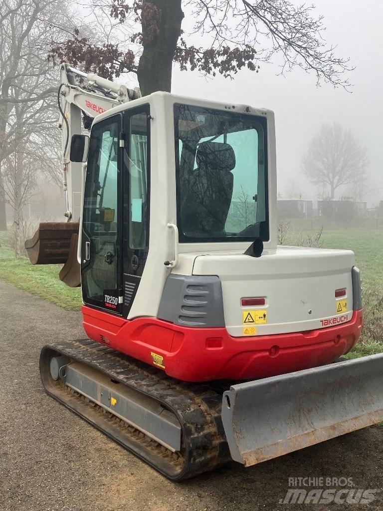 Takeuchi TB 250 Miniexcavadoras