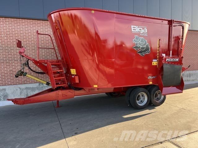 Peecon 26M³ Mezcladoras distribuidoras