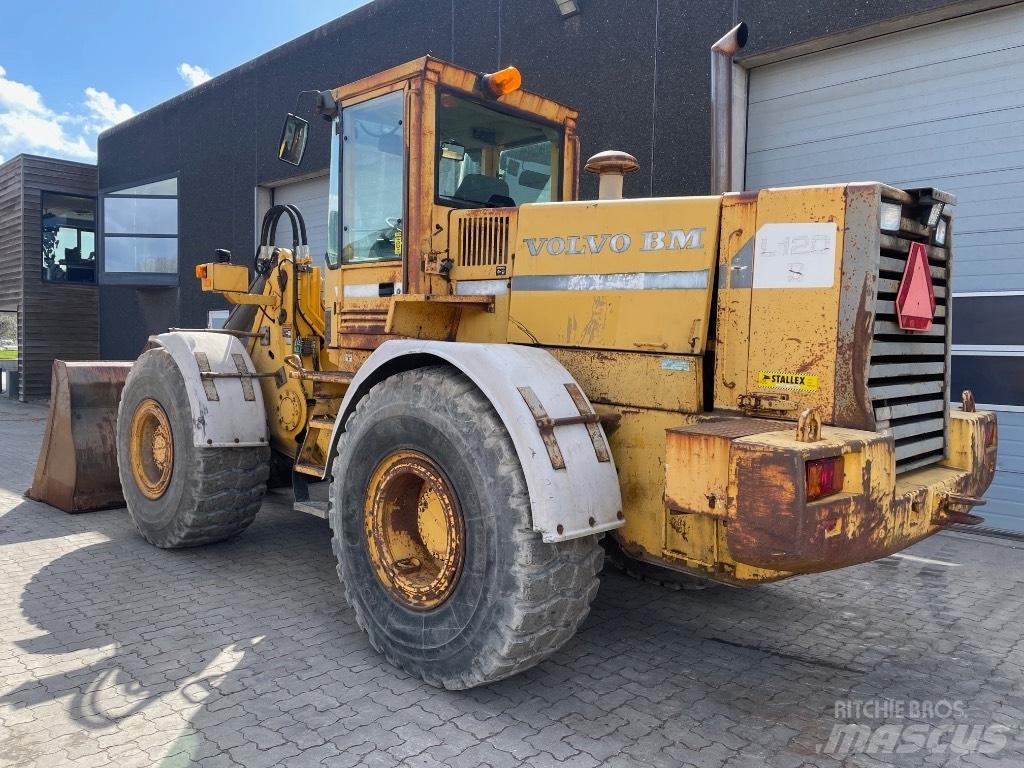 Volvo L120B Cargadoras sobre ruedas