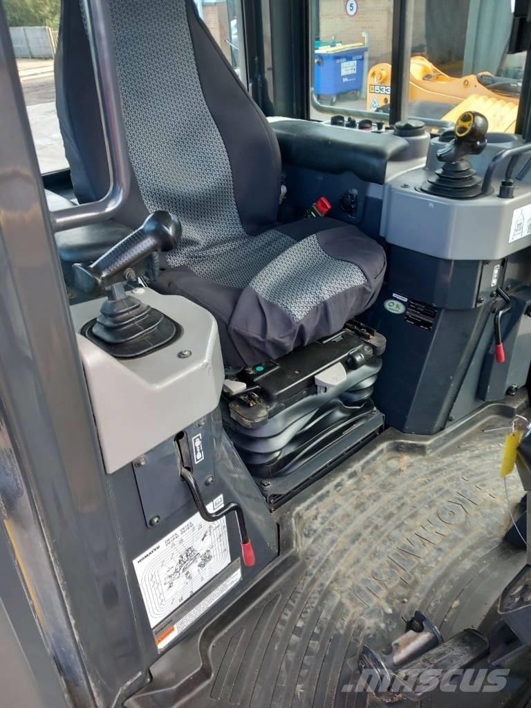 Komatsu D61PX-24 Buldozer sobre oruga