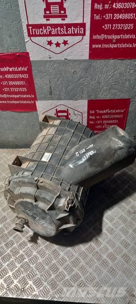 Scania 94 D.    1335674 Cabinas