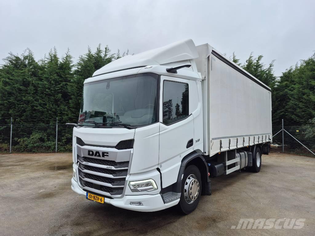 DAF XD 370 Camiones de caja de lona