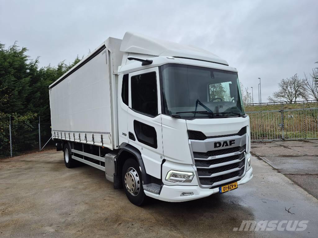 DAF XD 370 Camiones de caja de lona