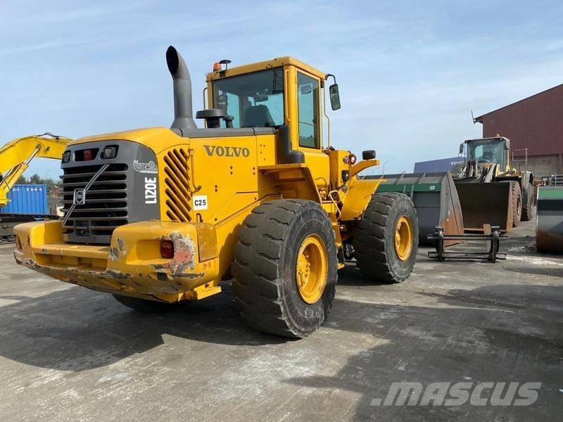 Volvo L 120 E Cargadoras sobre ruedas