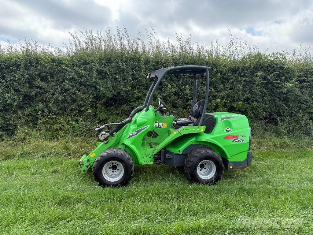 Avant 755 i Minicargadoras