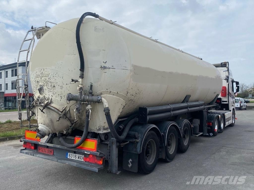 Spitzer SK2452 Semirremolques cisterna