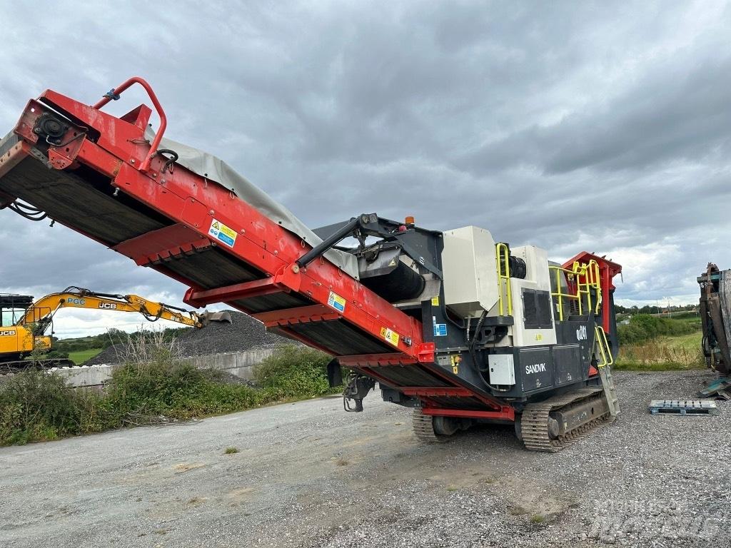 Sandvik QJ 241 Trituradoras móviles