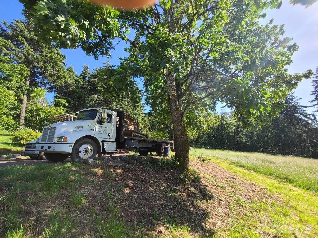 Kenworth T 300 Camiones de cama baja