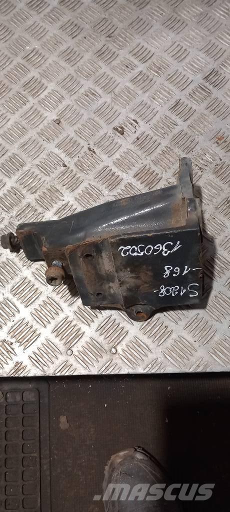 Scania 94 D.   1360502 Cabinas