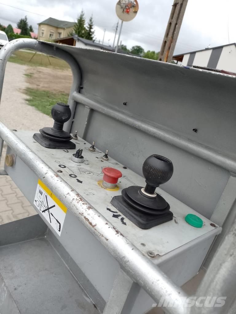 Manitou 150 AET 2 Plataformas con brazo de elevación manual