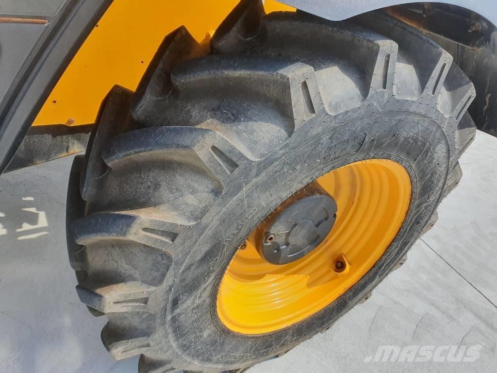 JCB 531-70 - BC25 Carretillas telescópicas