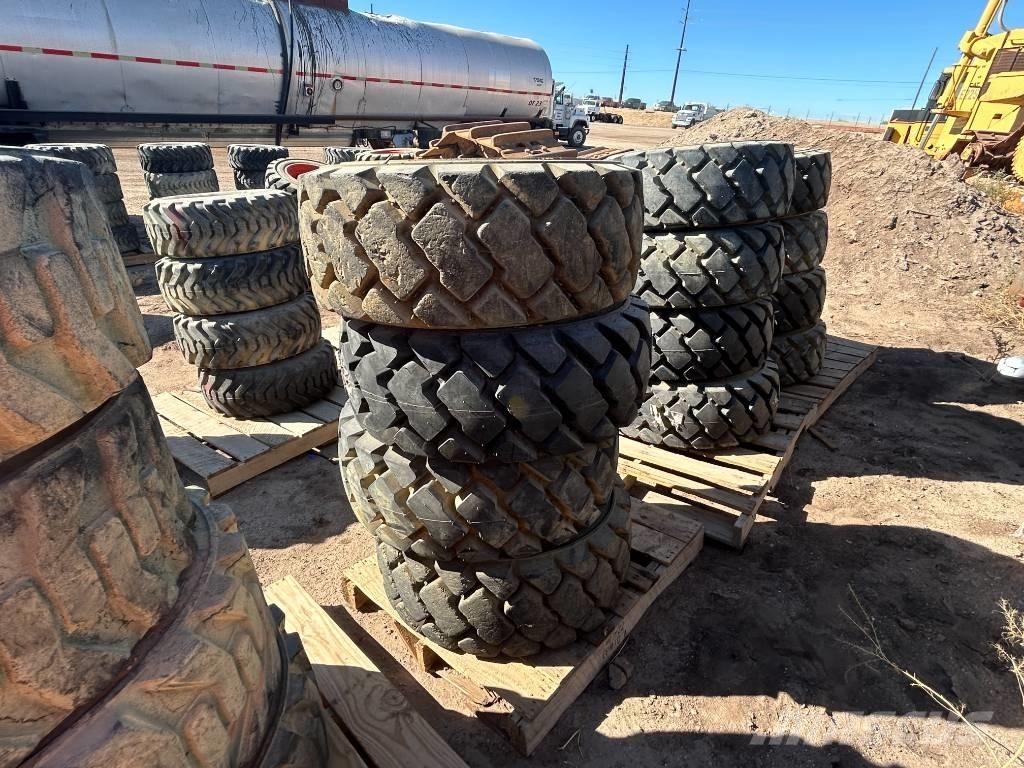 Bobcat 12x16.5 Tires Llantas