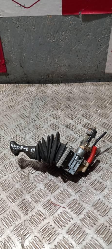 Scania S 94   1408382 Cabinas