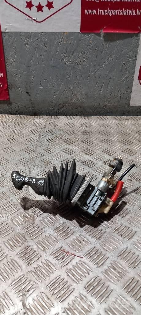 Scania S 94   1408382 Cabinas