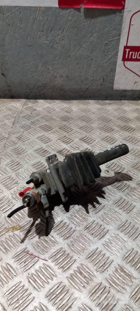 Scania S 94   1408382 Cabinas