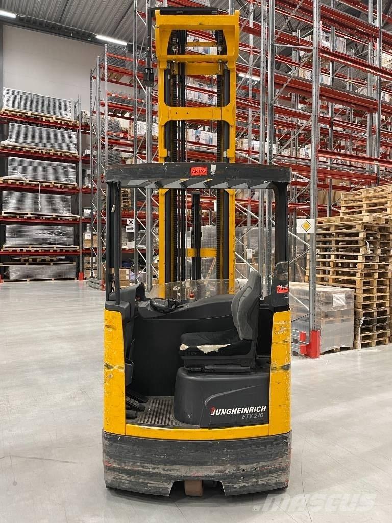 Jungheinrich ETV 216 Montacargas de alcance de gran altura