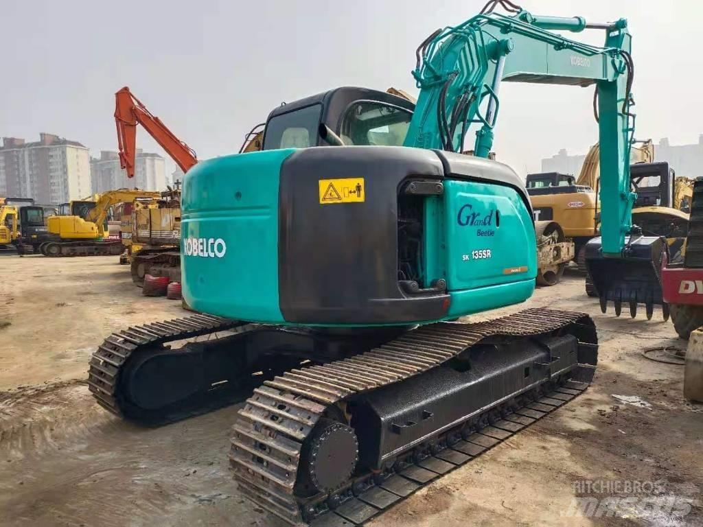 Kobelco SK 135 Excavadoras sobre orugas