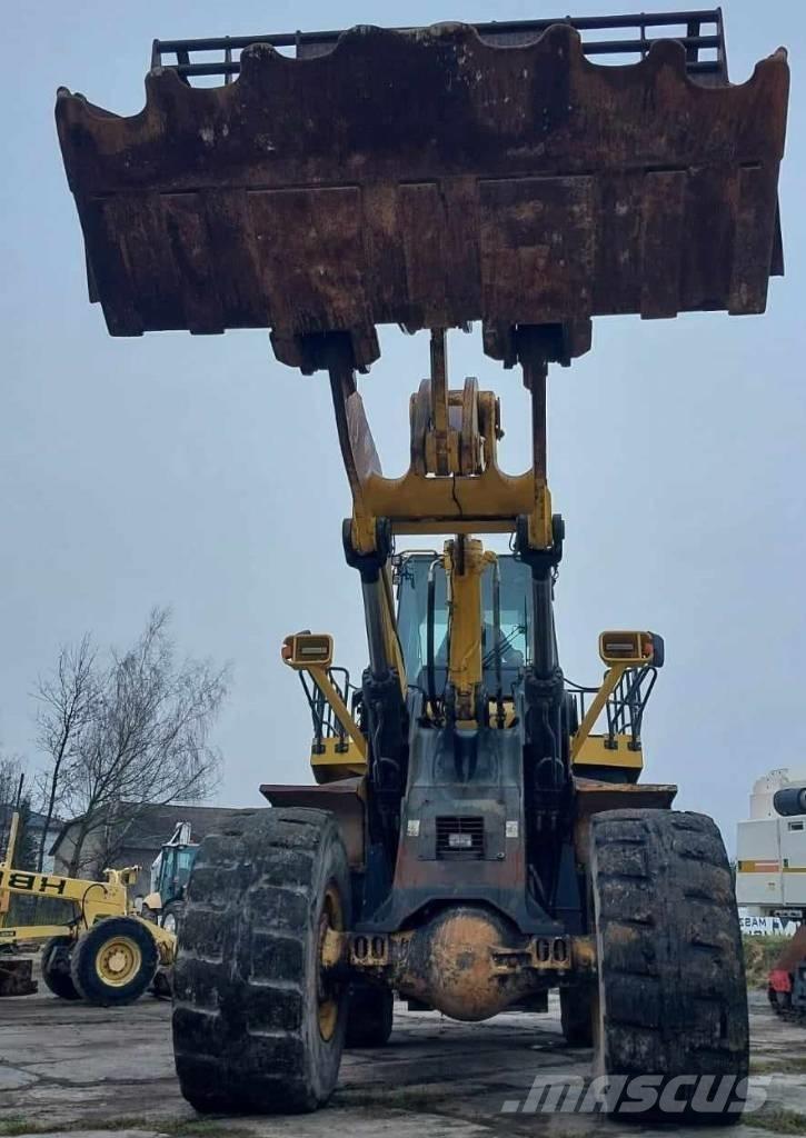 Komatsu WA 600-6 Cargadoras sobre ruedas