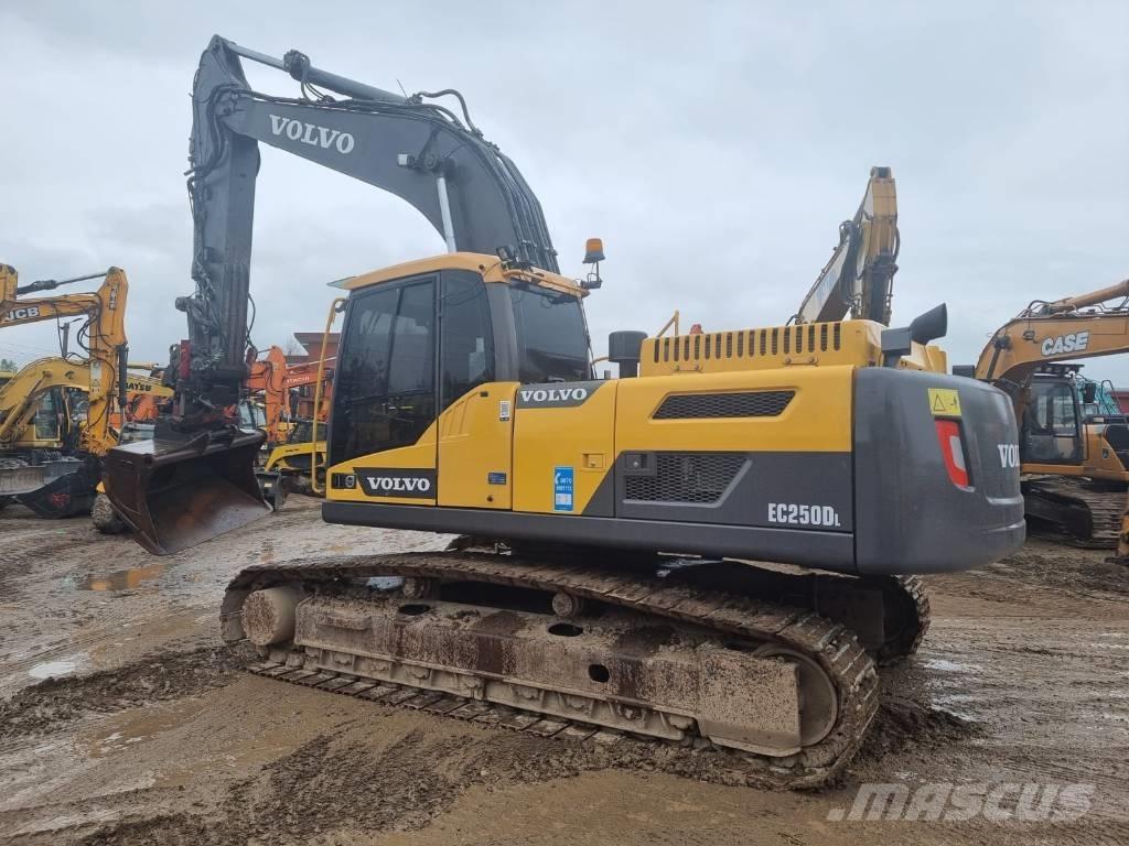 Volvo EC 250 D L Excavadoras sobre orugas