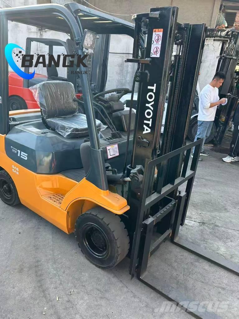 Toyota 15 Camiones diesel