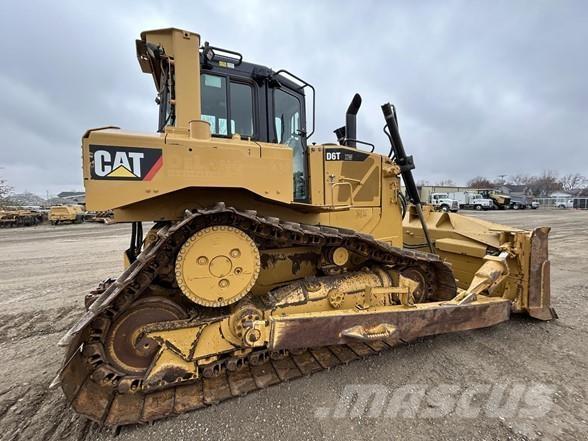 CAT D6T XW Buldozer sobre oruga