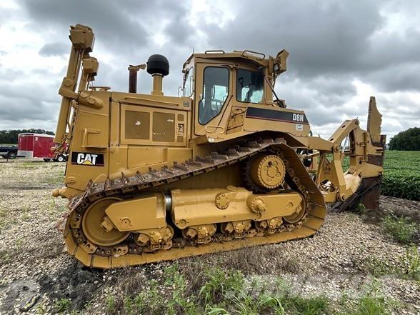 CAT D8N Buldozer sobre oruga