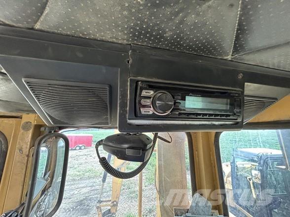 CAT D8N Buldozer sobre oruga