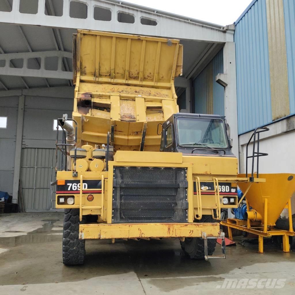CAT 769 D Camiones de volteo rigidos