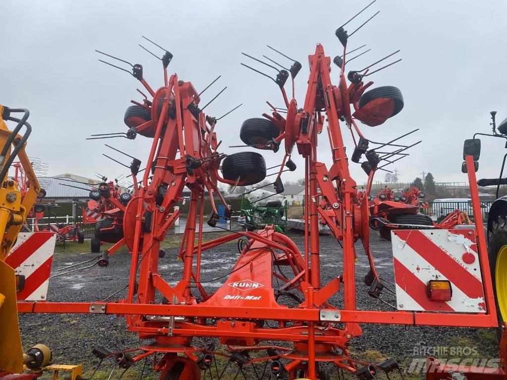 Kuhn GF8702 Rastrilladoras y rastrilladoras giratorias