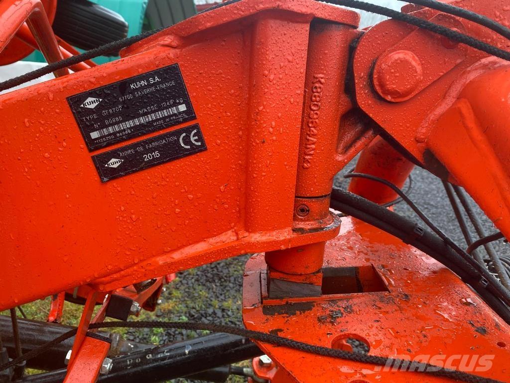 Kuhn GF8702 Rastrilladoras y rastrilladoras giratorias