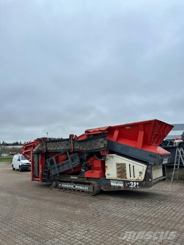 Sandvik QE 241 Machacadoras