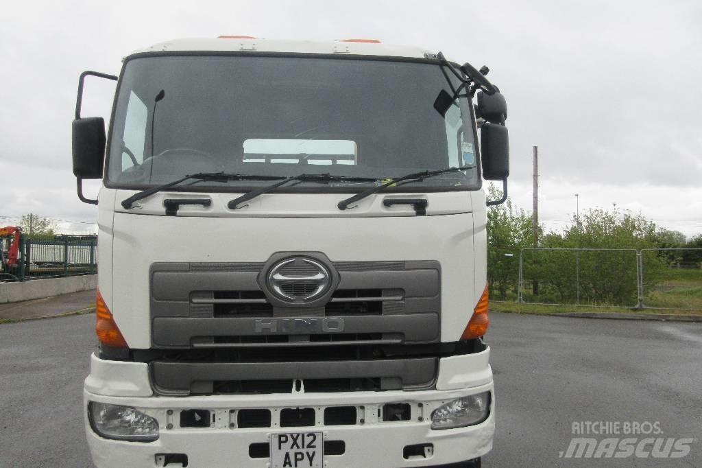 HINO 700 Camiones portacubetas