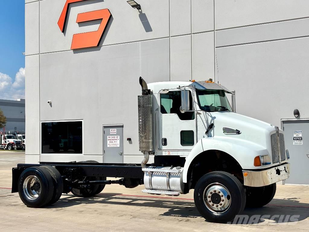 Kenworth T 300 Camiones tractor