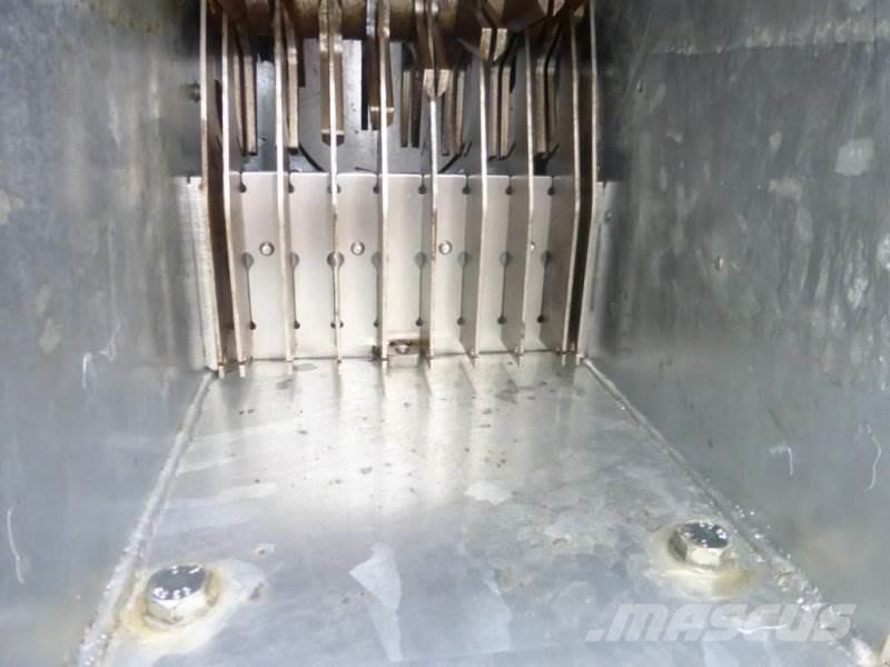 Vredo FT 4200 Esparcidoras de abono