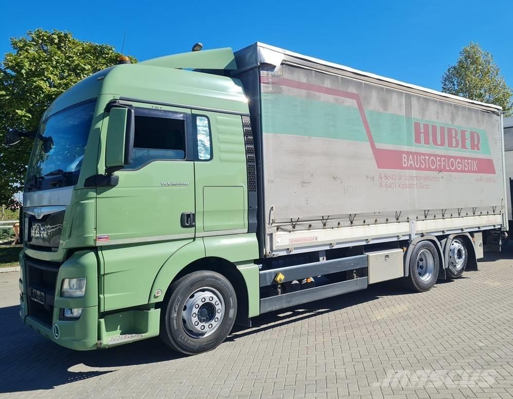 MAN 26.440 / 7.4m / LIFT Camiones de caja de lona