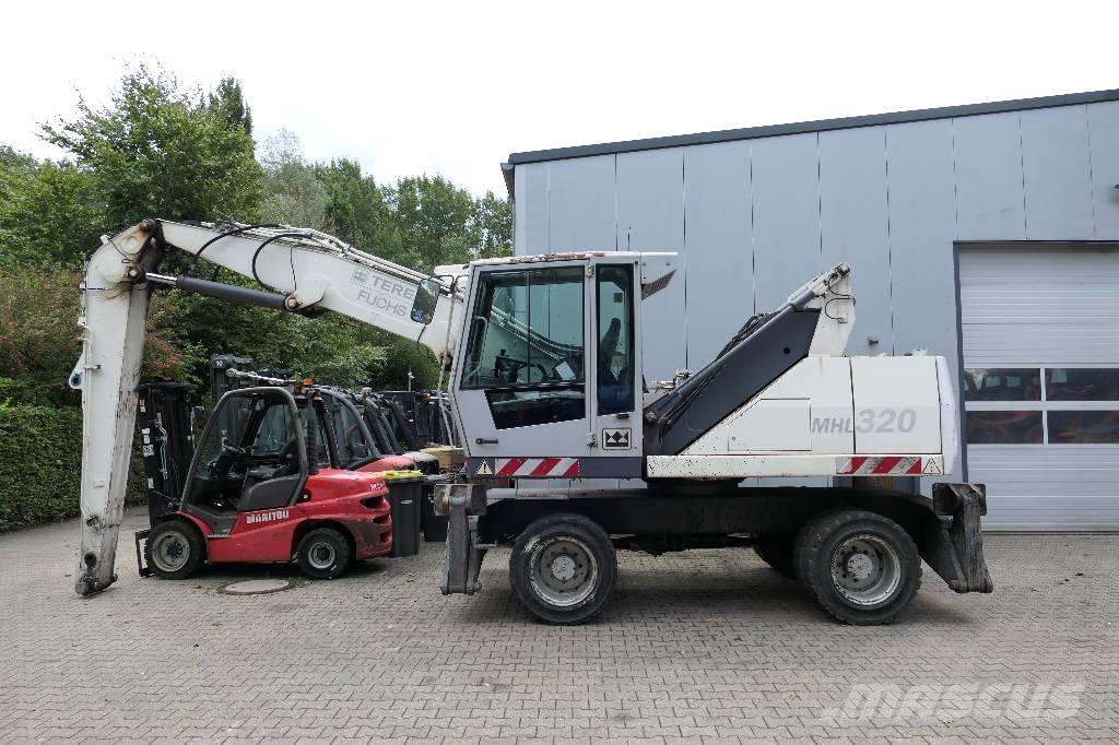 Fuchs MHL 320 Manejadores de residuos industriales