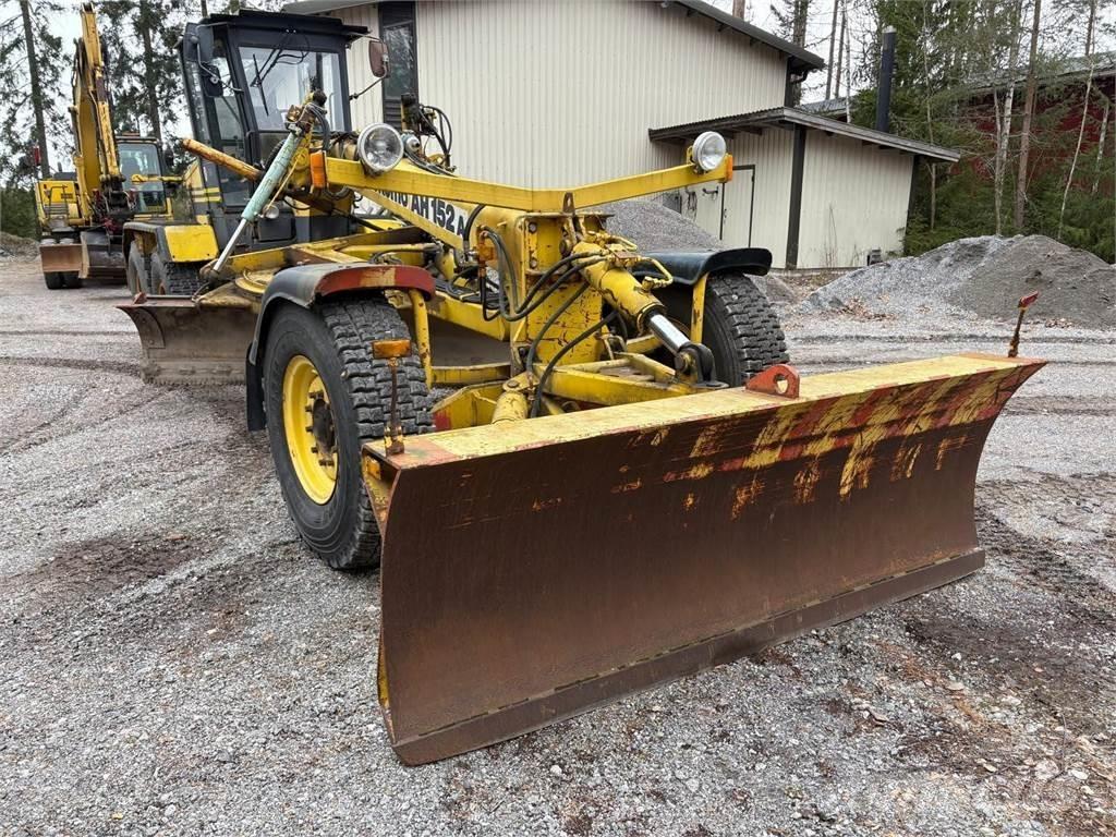 Lokomo AH 152-A Niveladoras