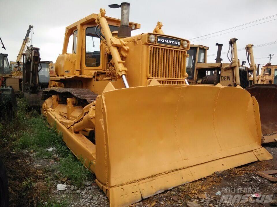 Komatsu d155a-1 Buldozer sobre oruga