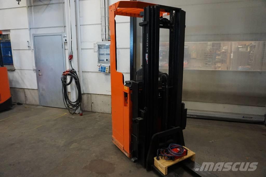 Toyota SSE135L Apiladoras eléctricos