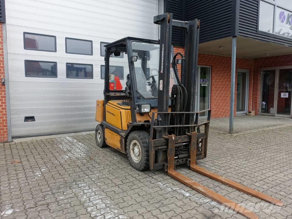 Jungheinrich DFG 25 Camiones diesel