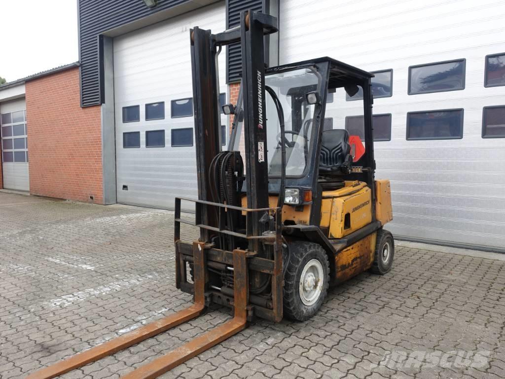 Jungheinrich DFG 25 Camiones diesel