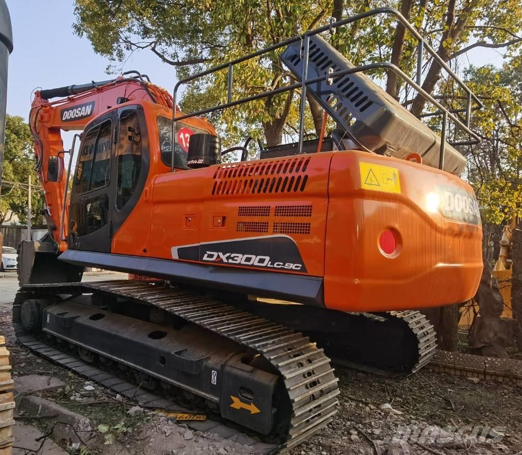 Doosan DX 300 LC Excavadoras sobre orugas