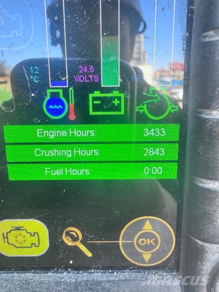 McCloskey J40V2 Trituradoras móviles