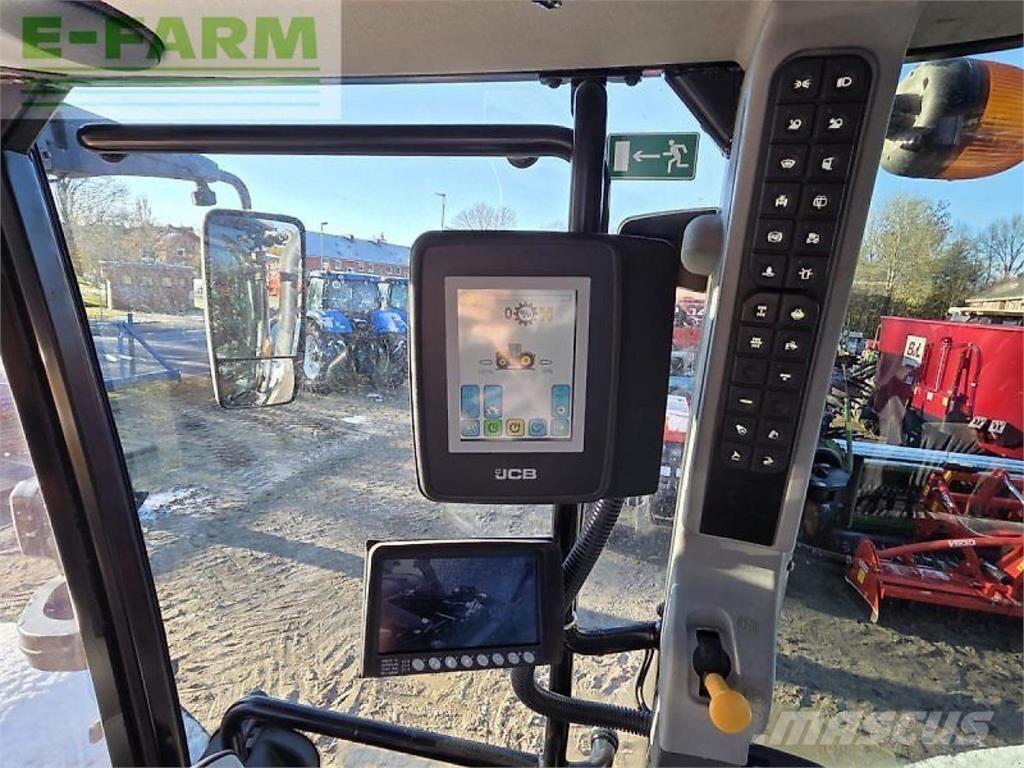 JCB fastrac 8330 Tractores