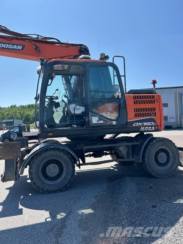 Doosan DX 160 w-5 Excavadoras de ruedas